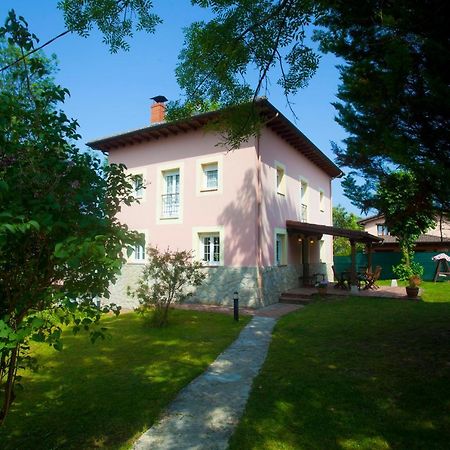 Villa Mercedes Piloña المظهر الخارجي الصورة